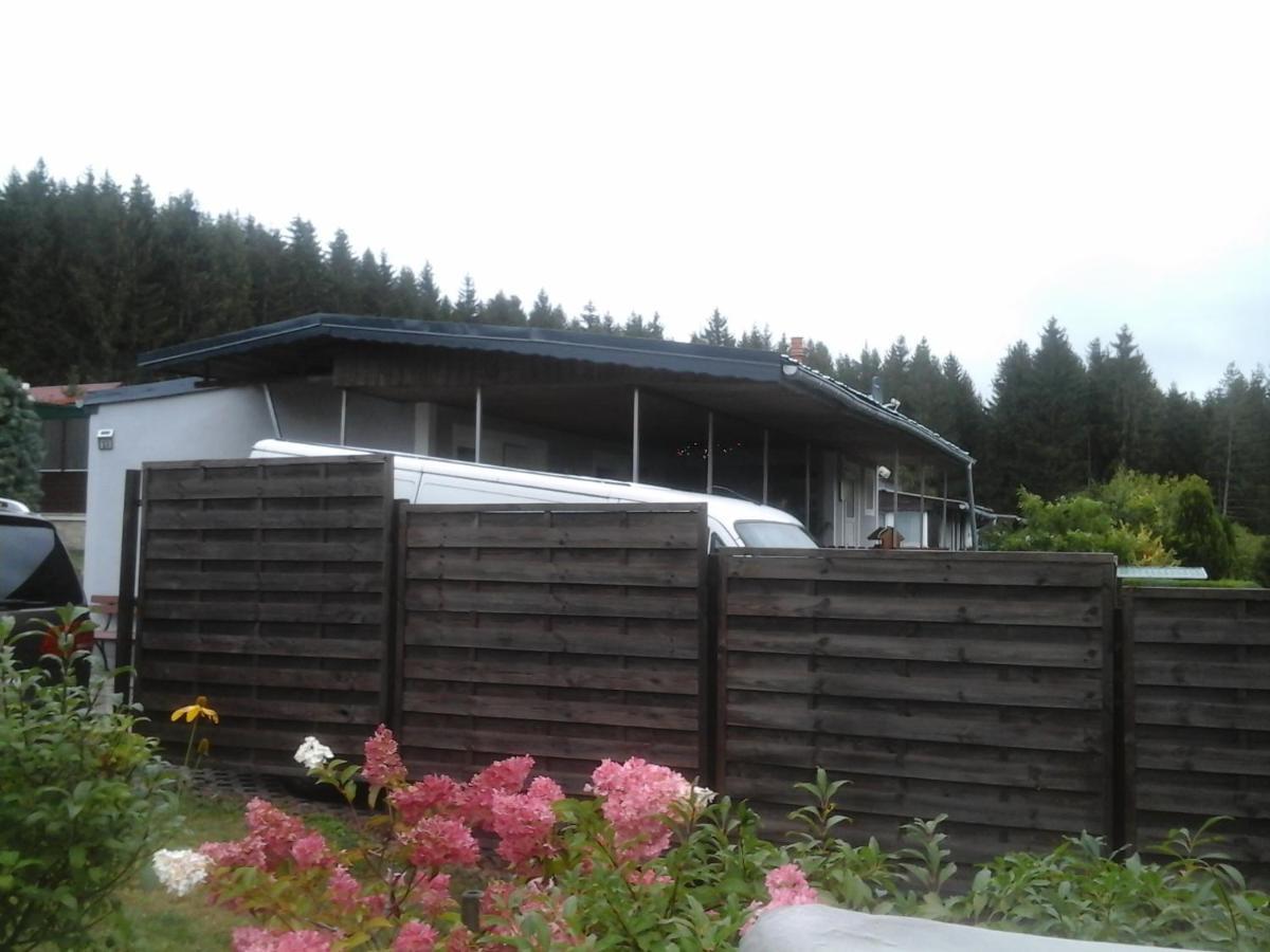 Bungalow Am Paulfeldteich Georgenthal/Thuringen Georgenthal  Exterior photo